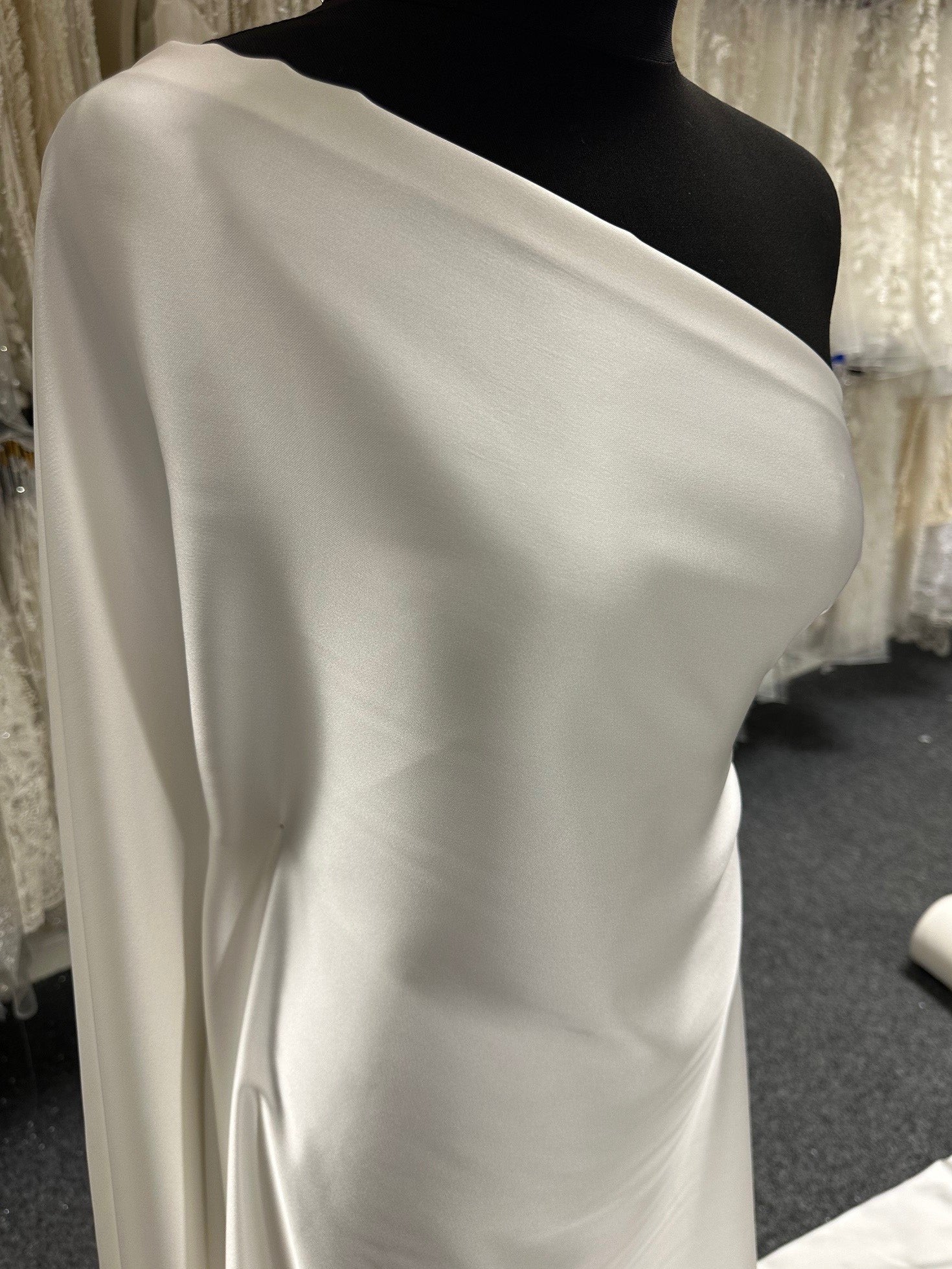 tissus-en-satin-pour-robe-de-mari-e-bridal-fabrics