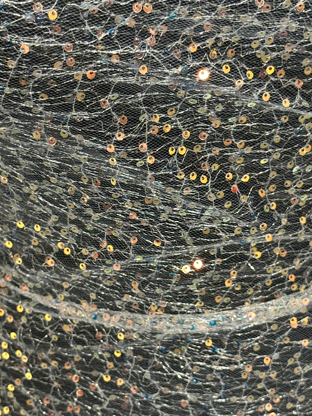 Tulle orné de sequins irisés - Earnest