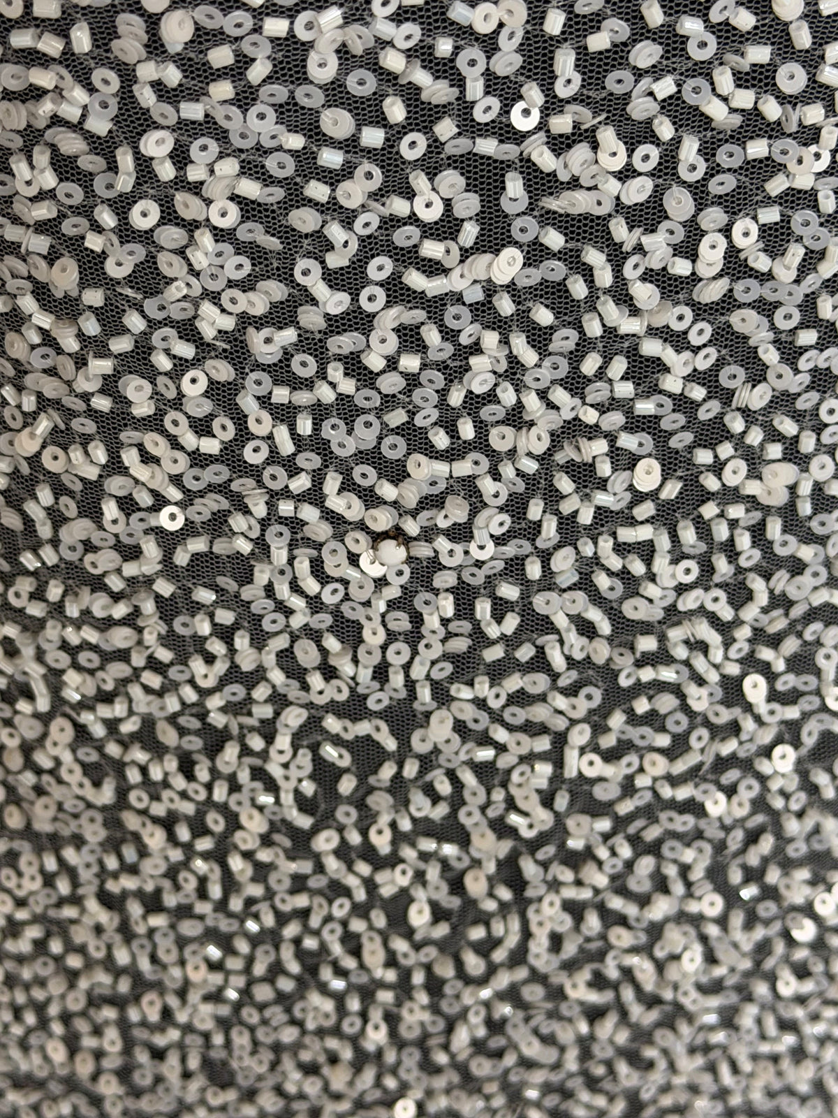 Tulle brodé de perles ivoire - EB1012