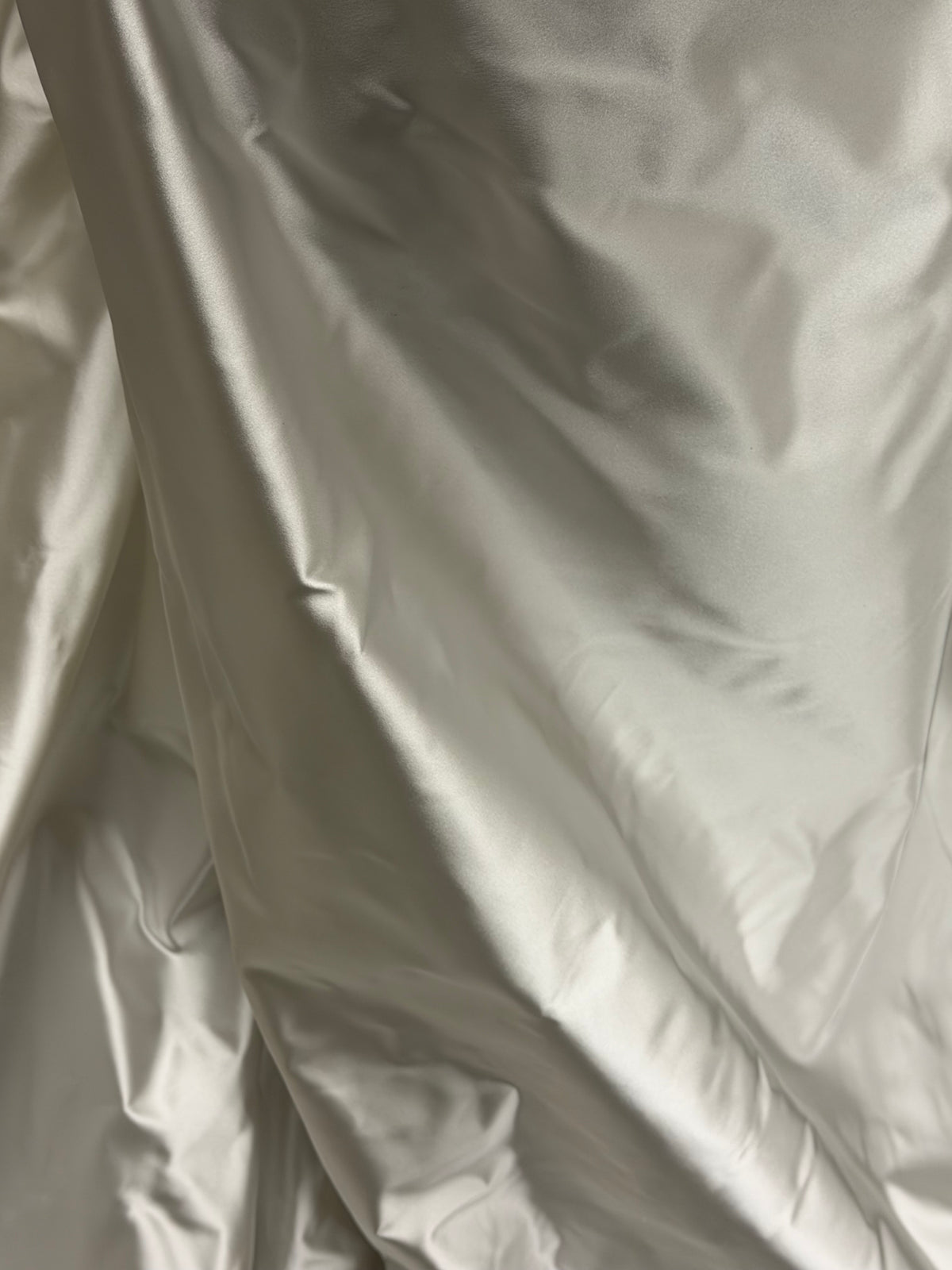 Satin duchesse ivoire en polyester - P748
