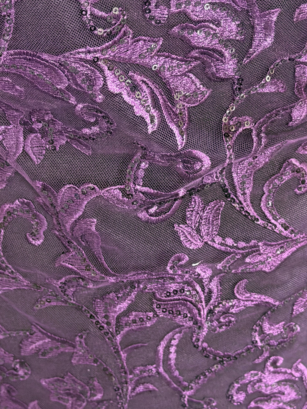 Dentelle brodée de paillettes violettes – Richina