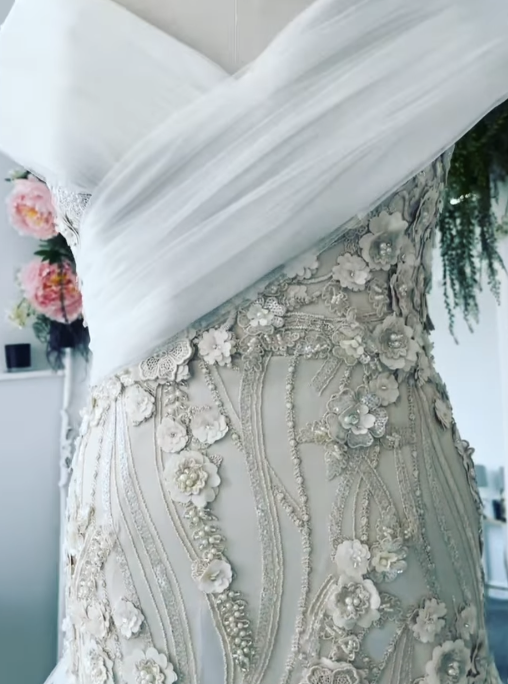 Dentelle Fleur Perlée Champagne - Blake