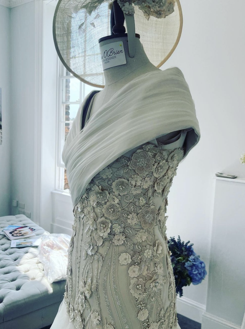 Dentelle Fleur Perlée Champagne - Blake
