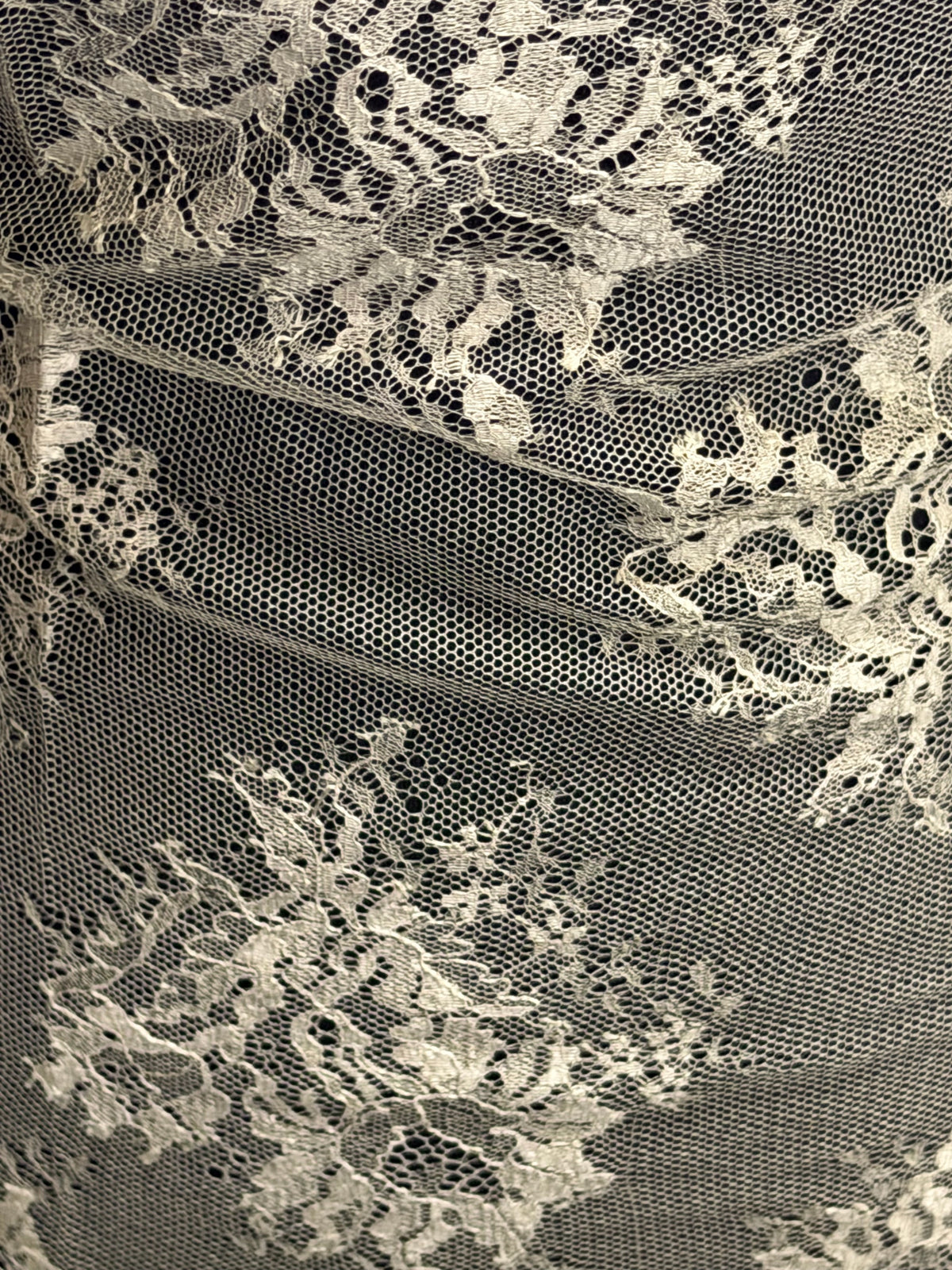 Soie 100% Dentelle Italienne Taupe - P272