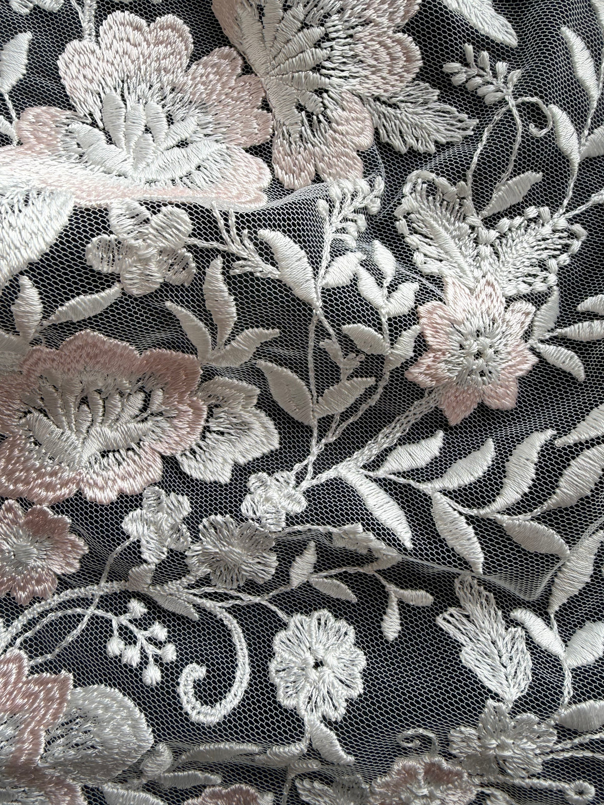 Dentelle brodée ivoire et rose - EB5032