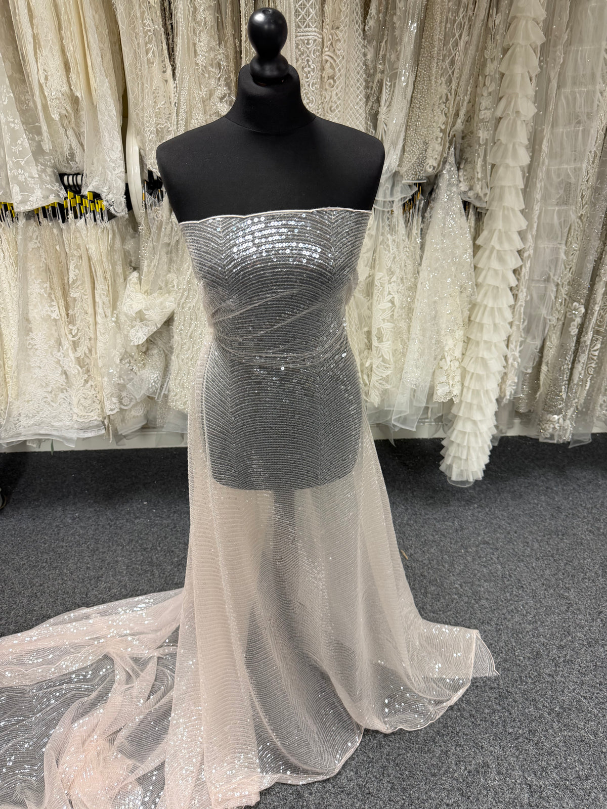Tulle à sequins brodé rose pâle – EB3020