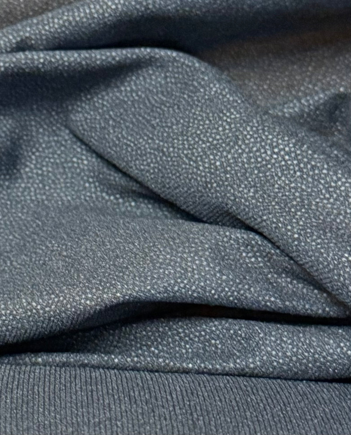 Non-tissé thermocollant noir - IN0001