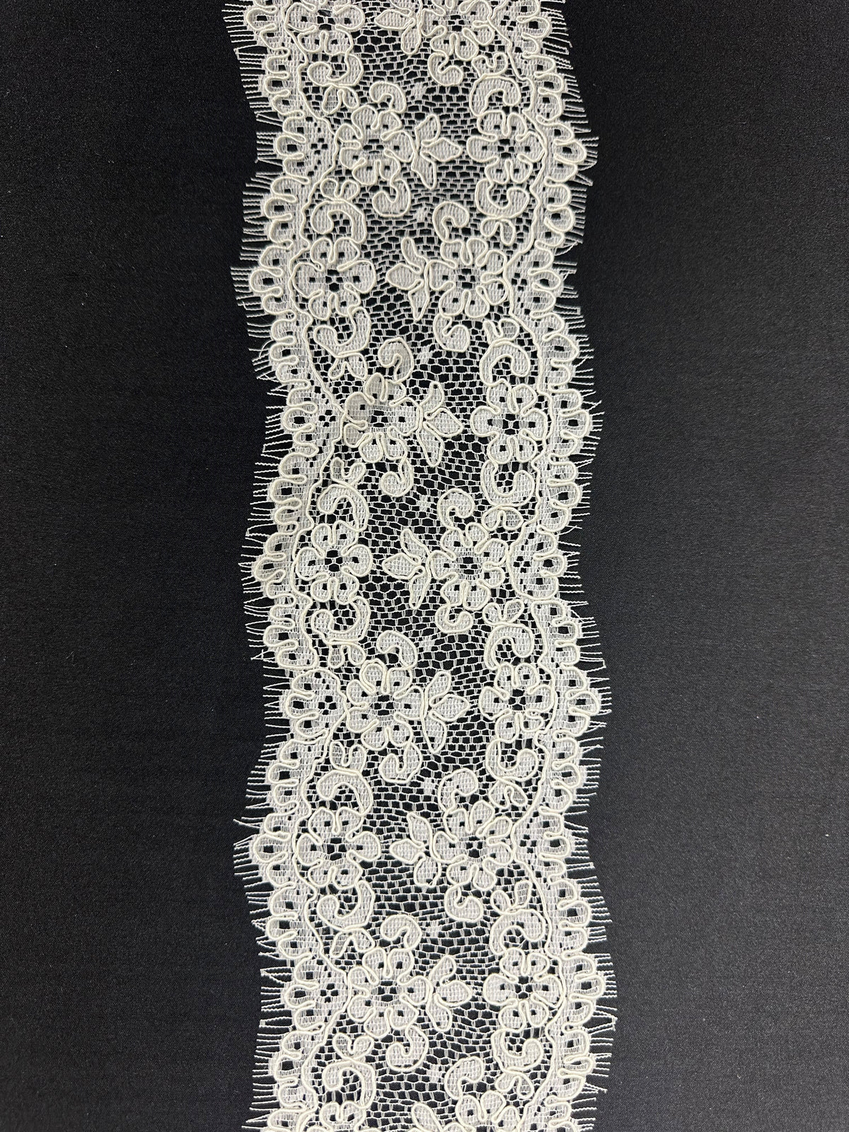 Bordure en dentelle cordée ivoire - Ego