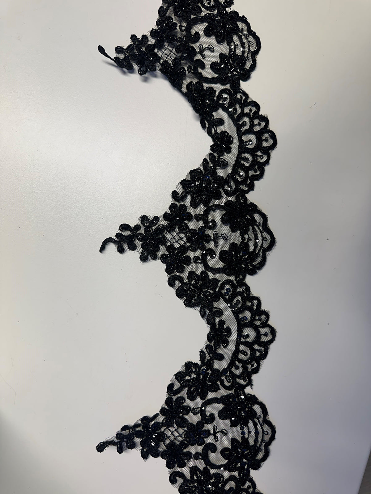 Bordure en dentelle noire - Alexandra.