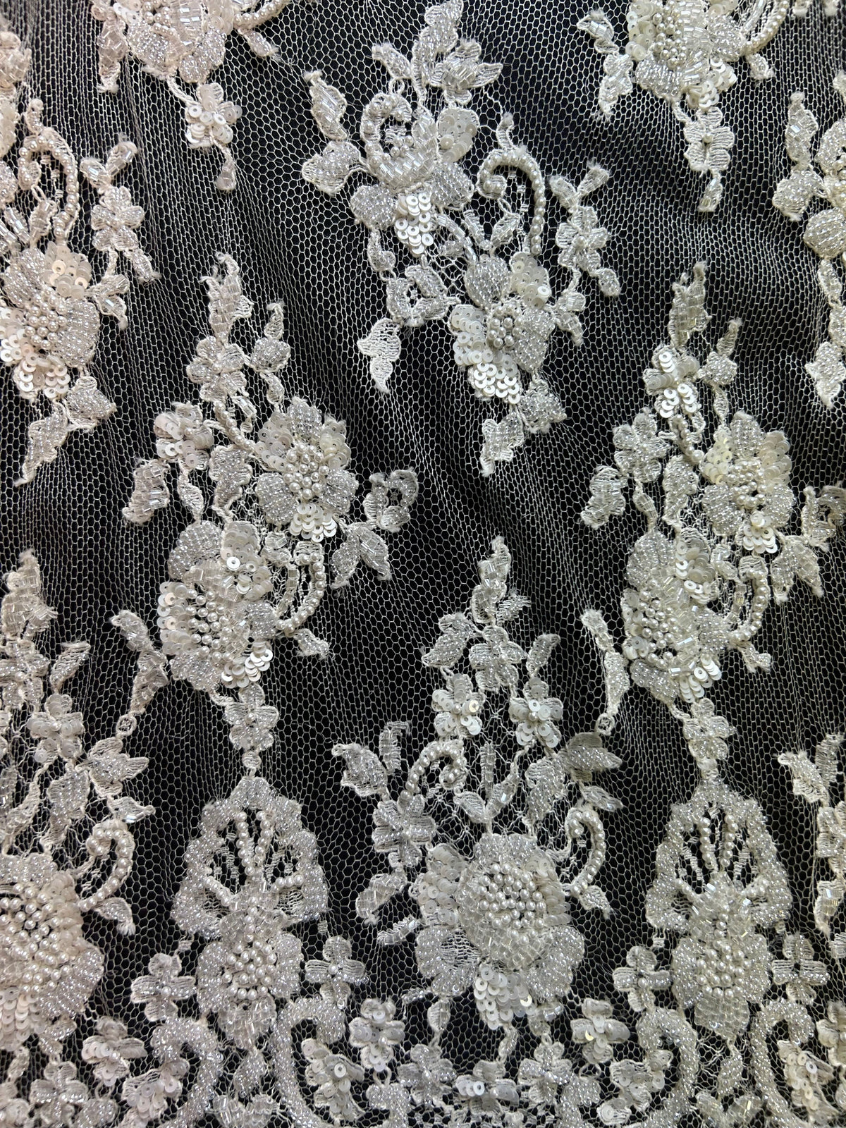 Dentelle Perlée Chantilly Ivoire - Anastasia