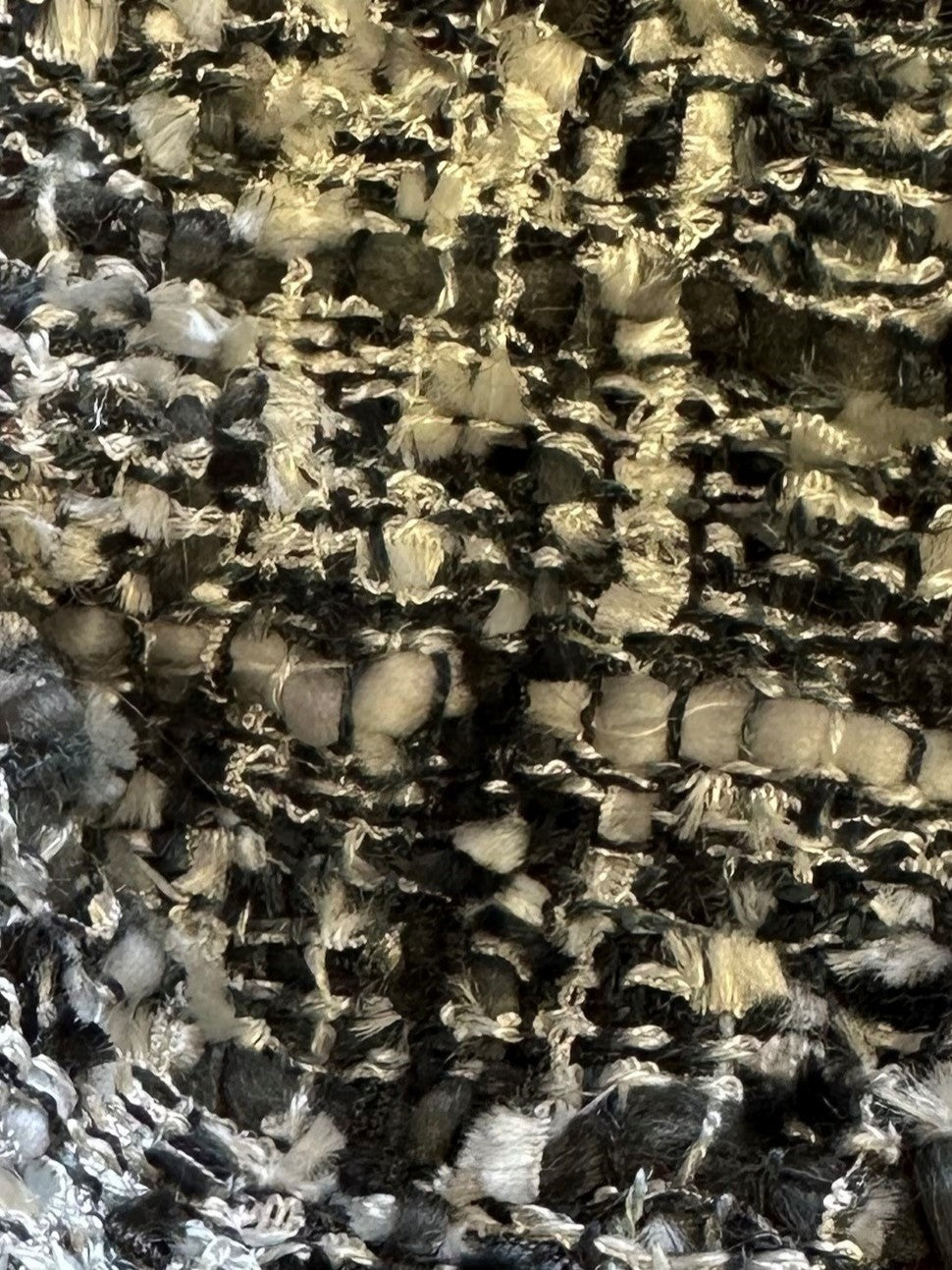 Tissu texturé en viscose noir et blanc - Gabrielle