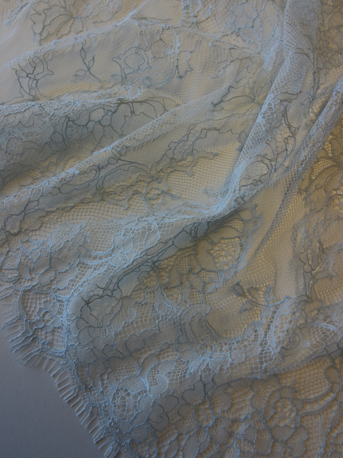 Dentelle Chantilly Bleue - Westlyn