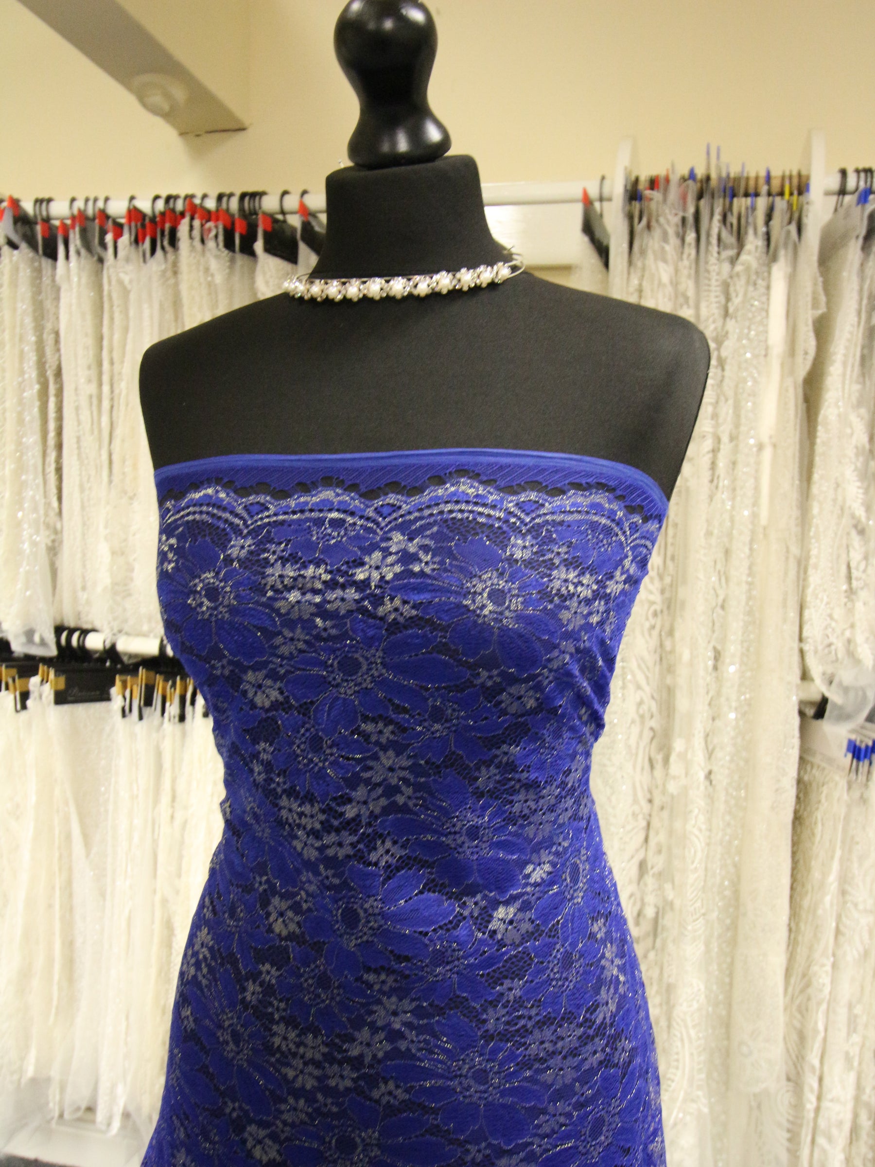 Dentelle Raschel Bleu - Moseley