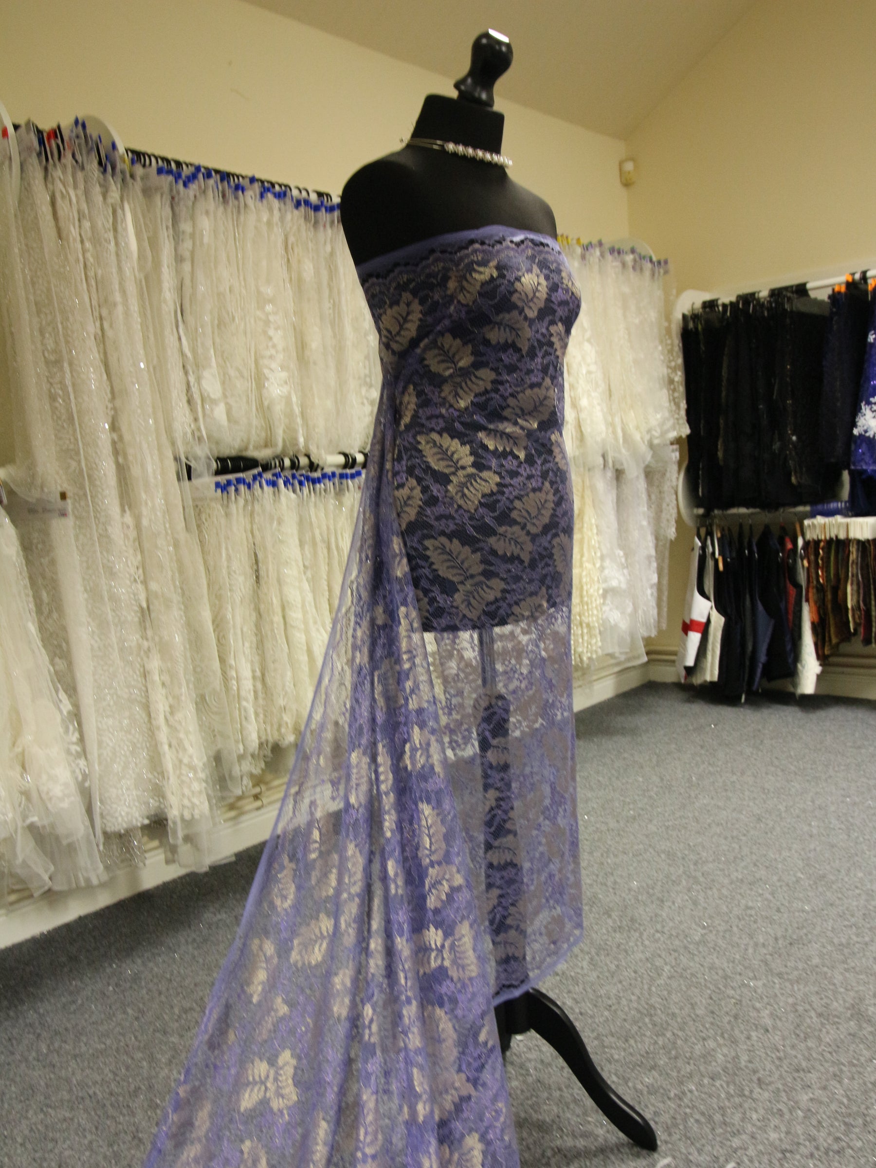 Dentelle Raschel bleue - Wren