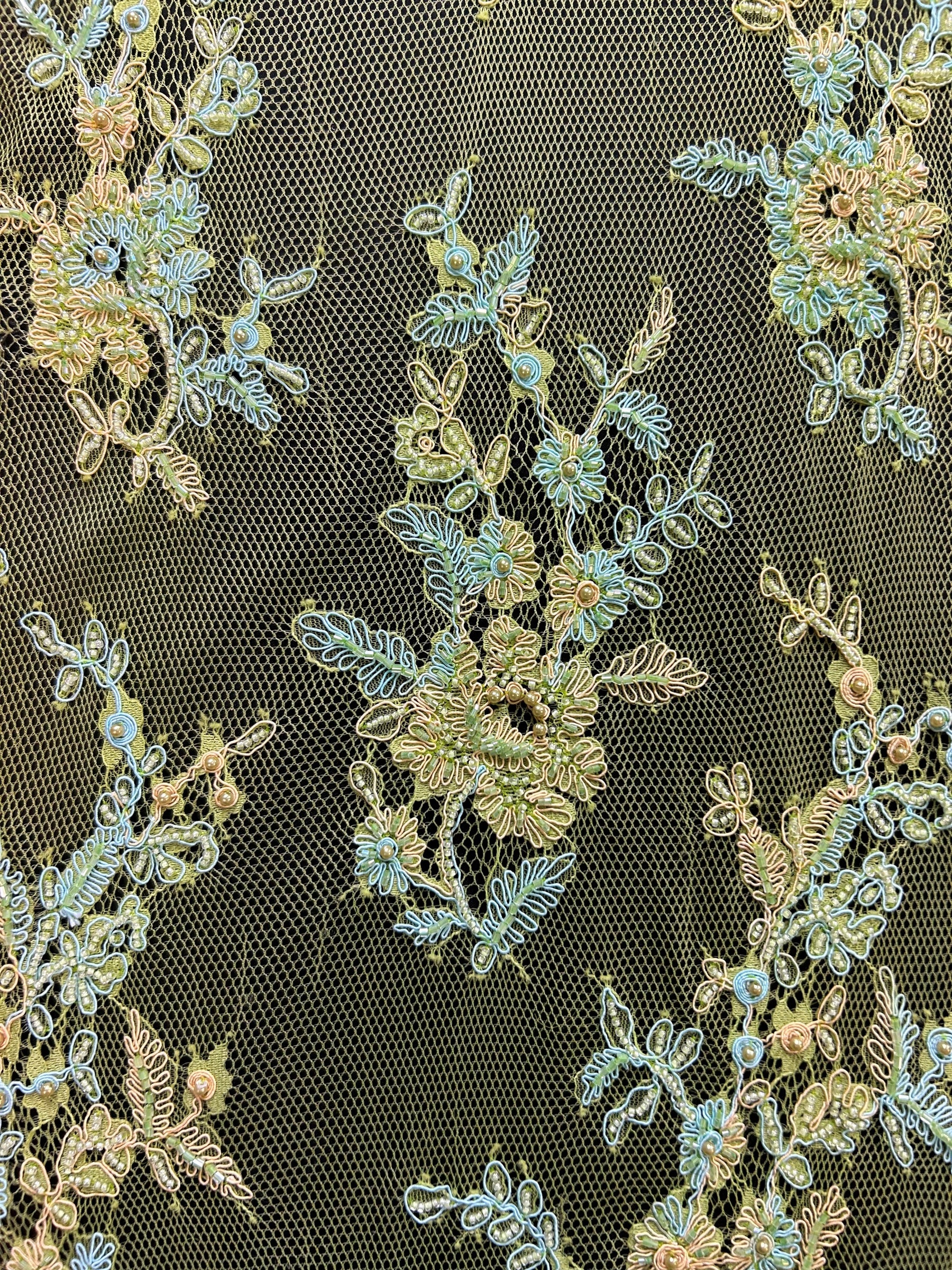 Dentelle Perlée et Cordonnée Verte - Cadence
