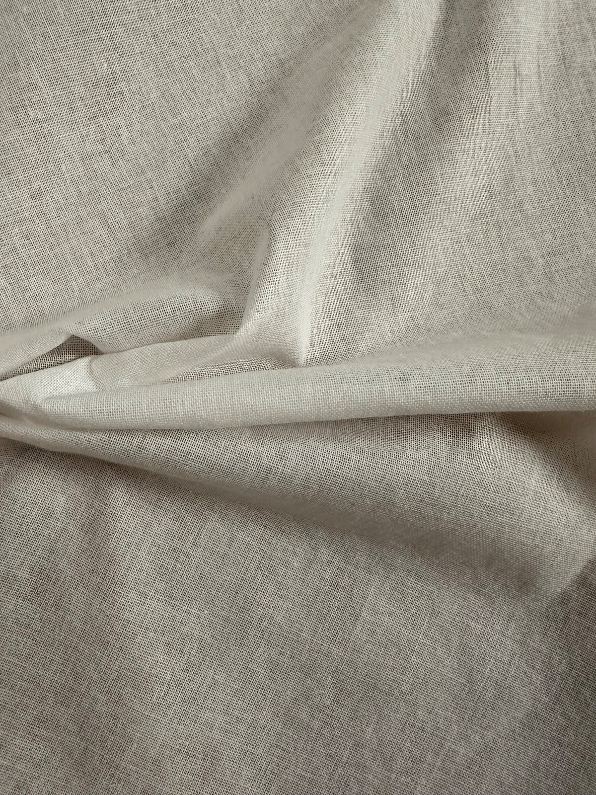 Entoilage thermocollant mi-lourd - Duke