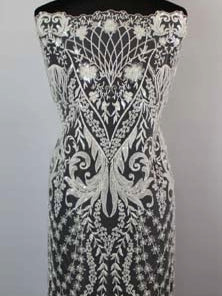 Tulle brodé de perles ivoire - EB1062