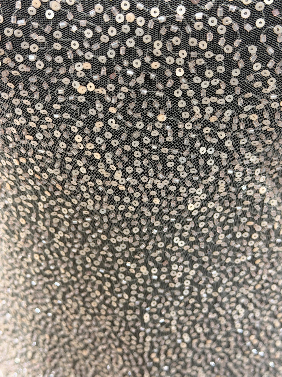 Tulle brodé de perles rose foncé - EB1103