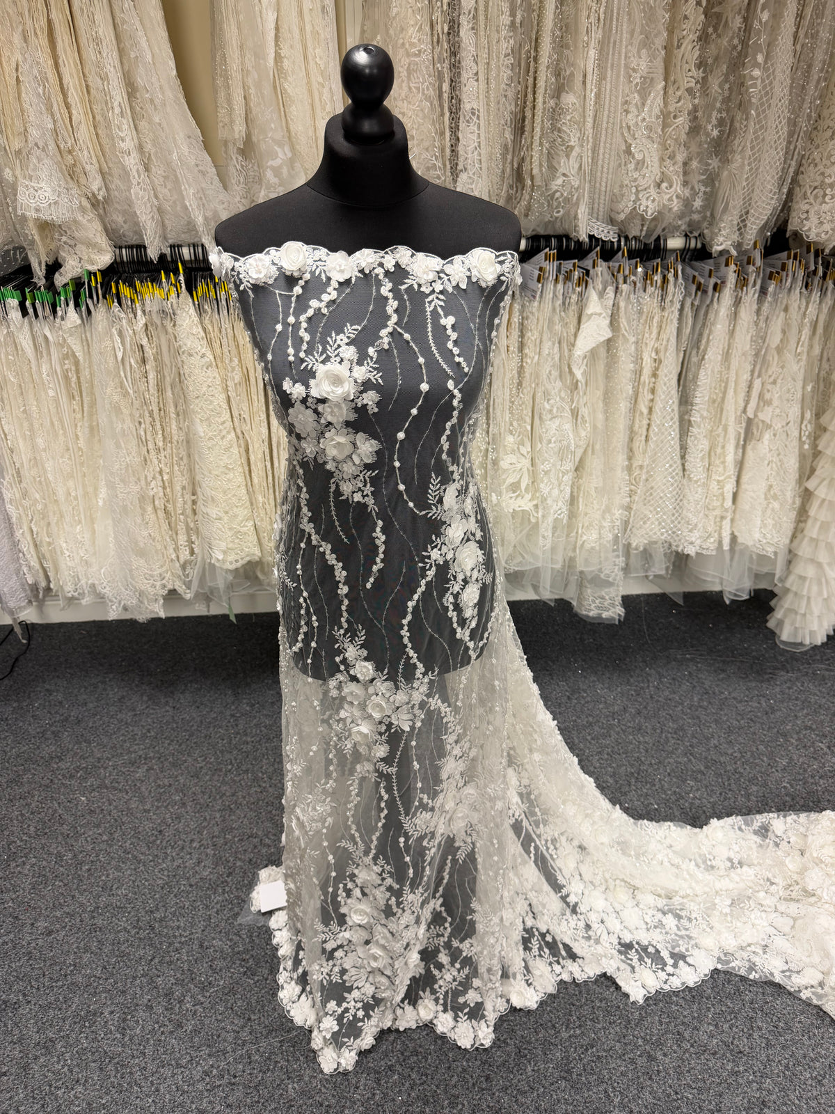 Tulle ivoire 3D perlé - EB1008