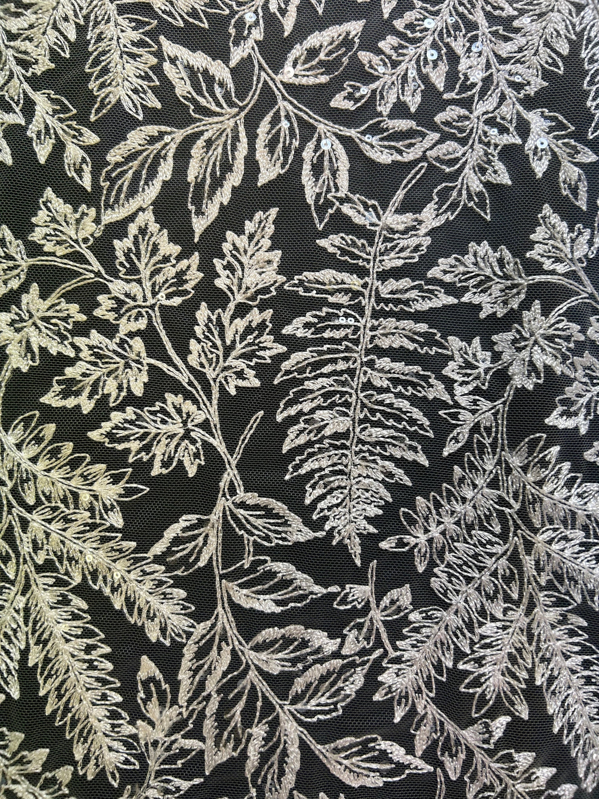 Dentelle brodée ivoire - Fosette