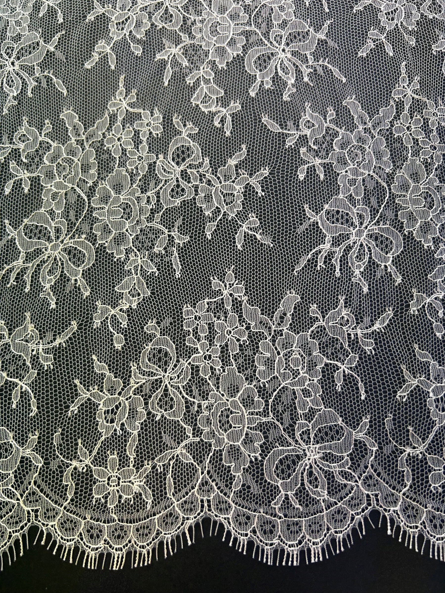 Dentelle Chantilly Blanche - Francesca