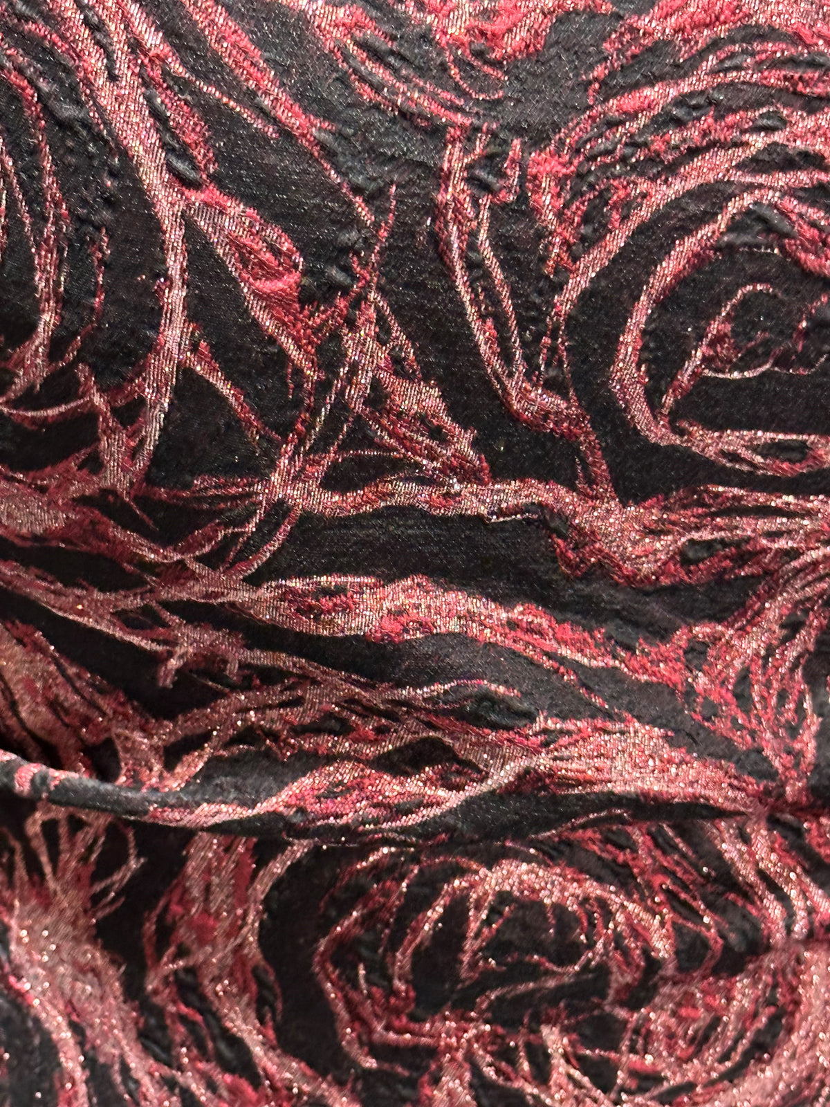 Brocart floral jacquard rouge - Détournement