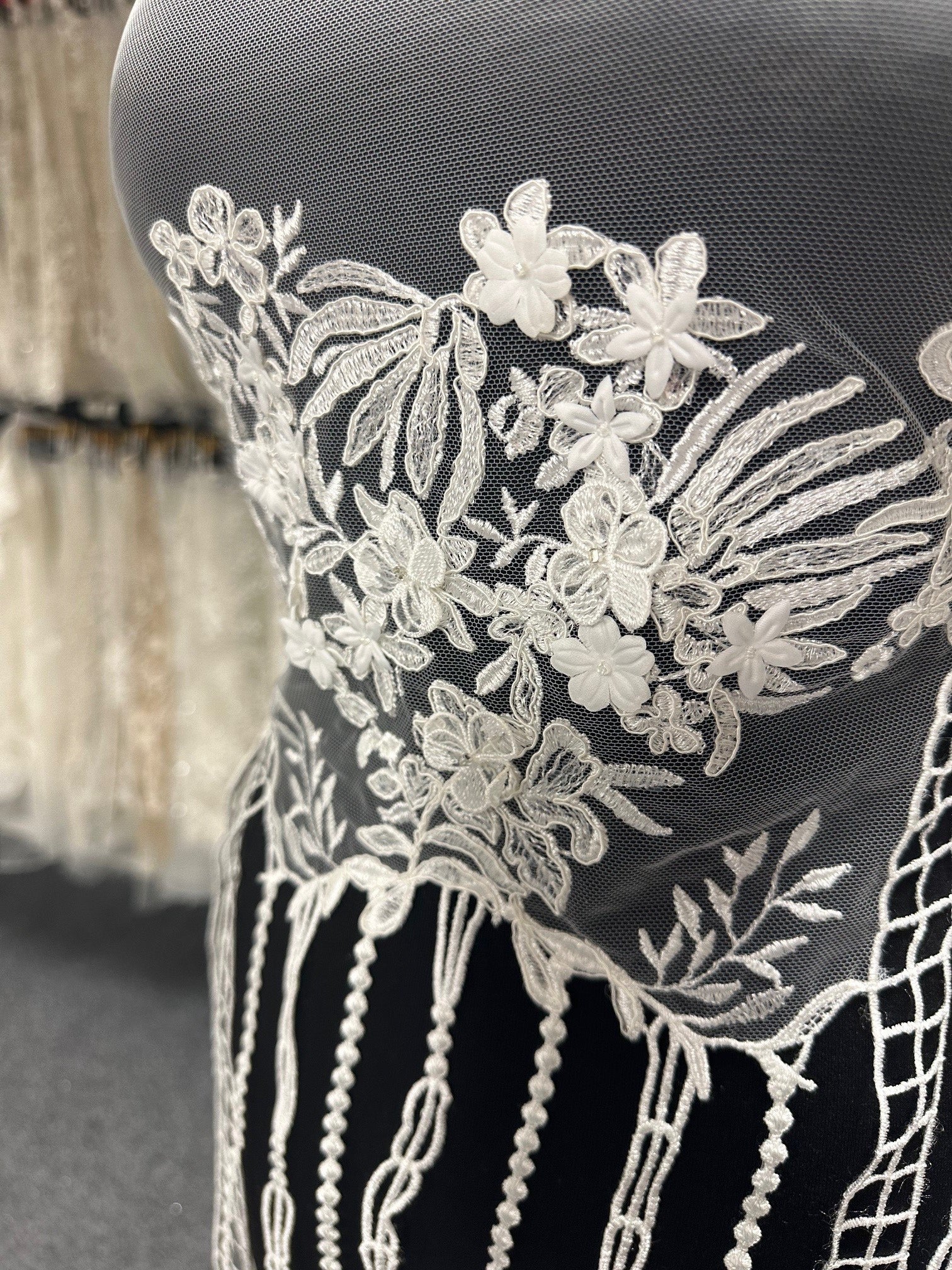 Dentelle Ivoire – Carlotta