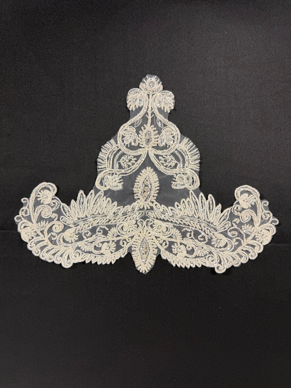 Appliqué de perles ivoire - T816