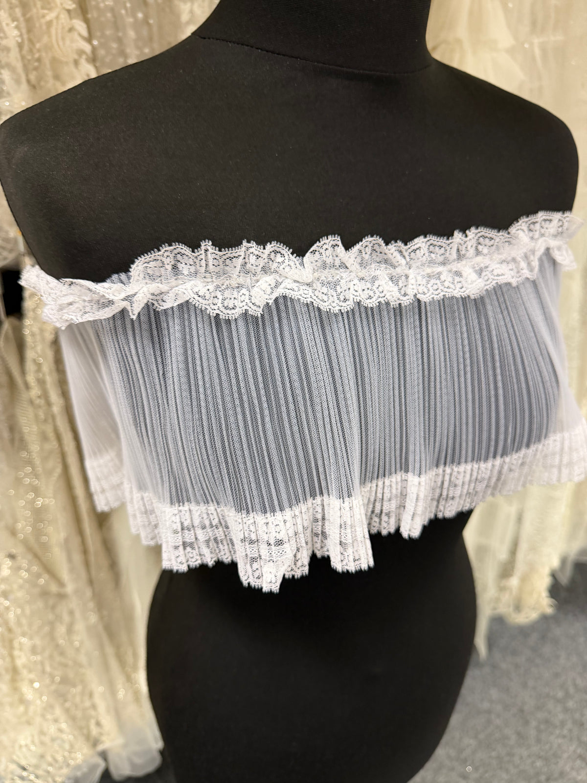 Bordure en tulle plissé blanc - T195