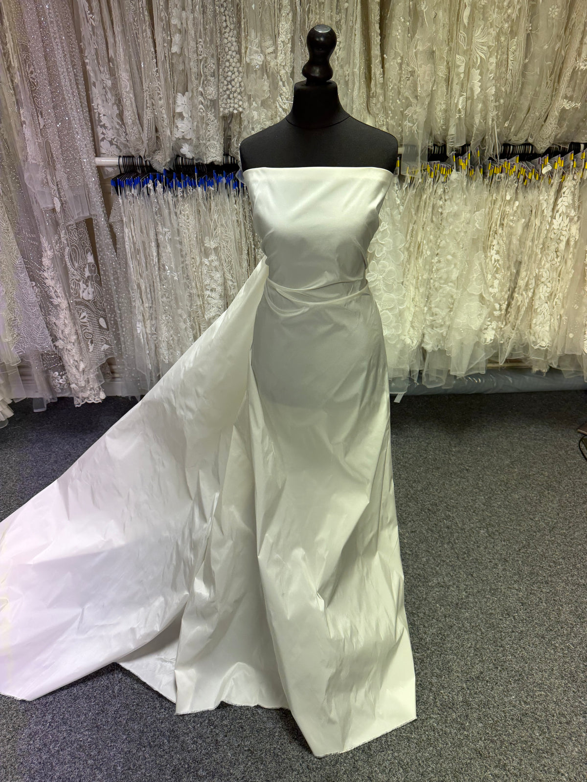 Pale Ivory Polyester Taffeta - Ramsay