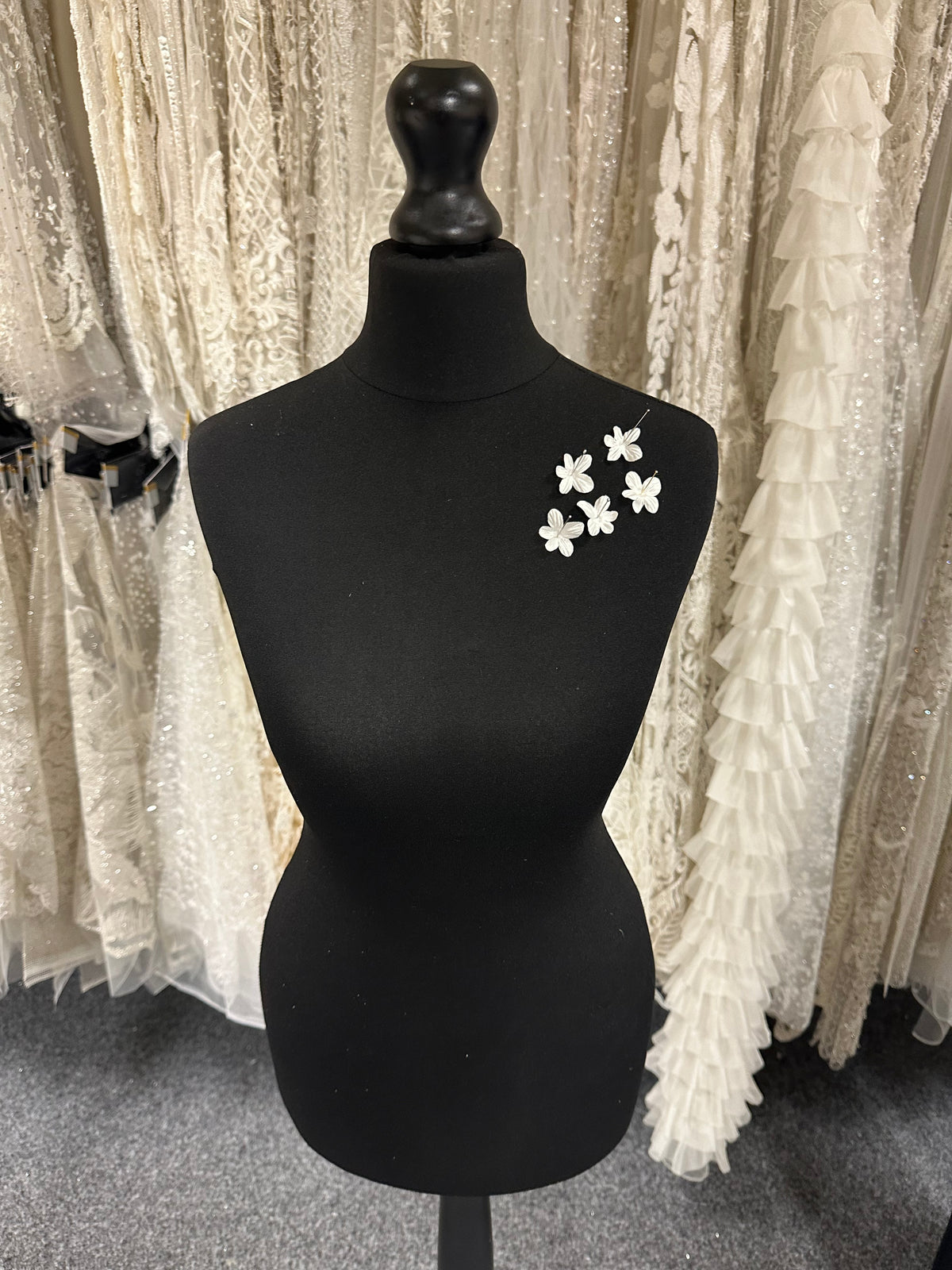 Fleurs ivoire à 5 pétales - MM0035 (Sachet de 144)