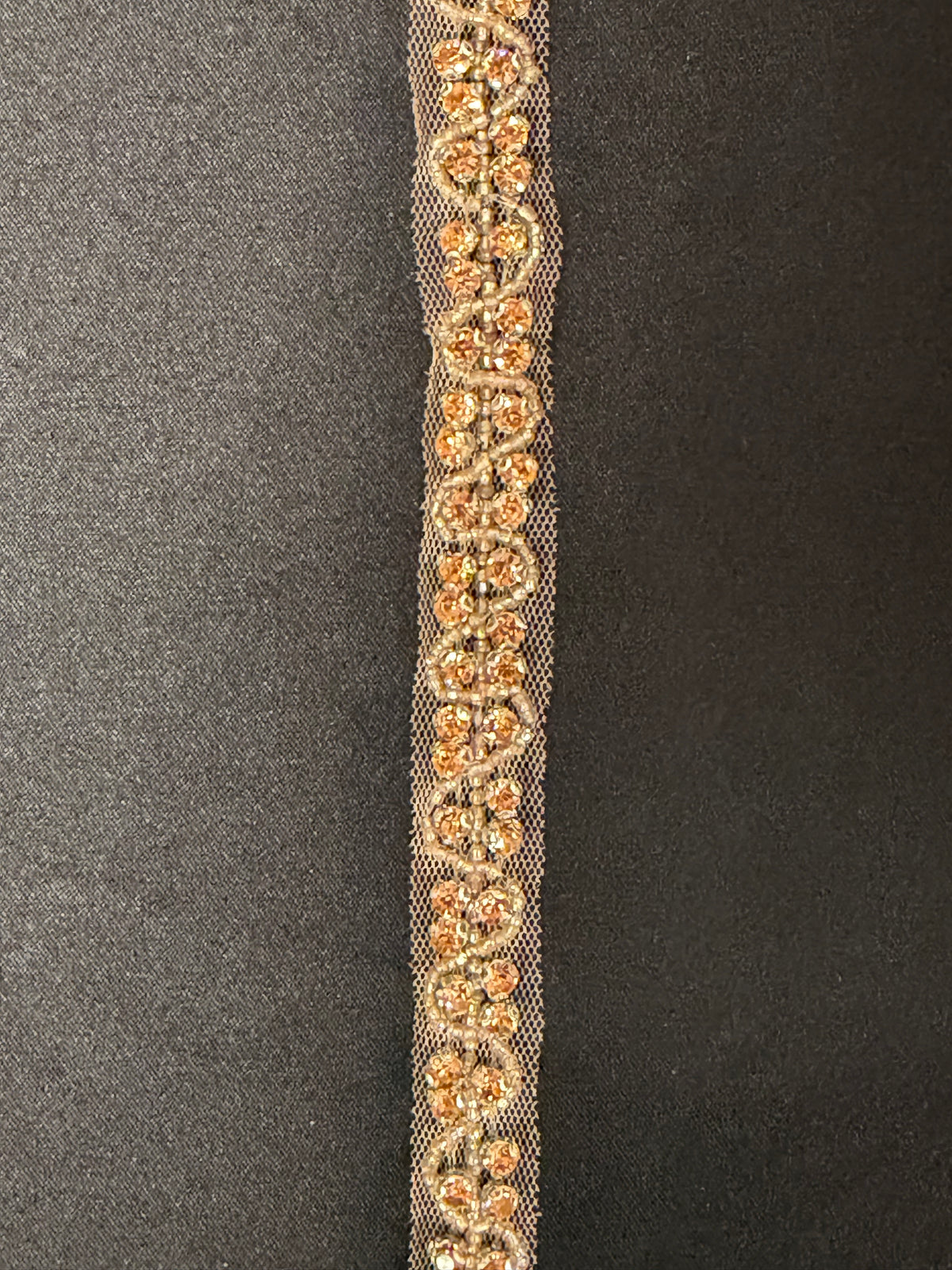 Bordure perlée en cristal or rose - T873