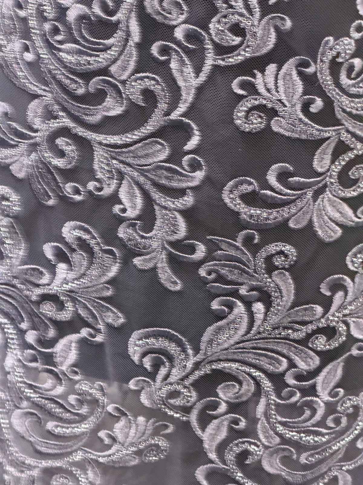 Tulle brodé de perles indigo - EB1069