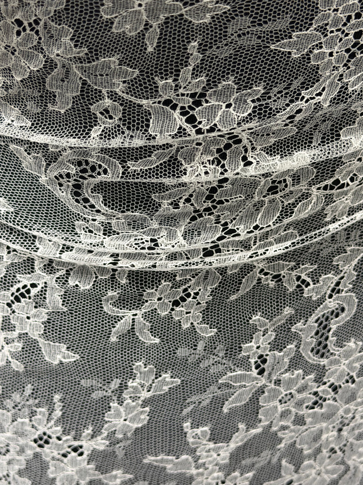 Dentelle Chantilly ivoire - Diallo