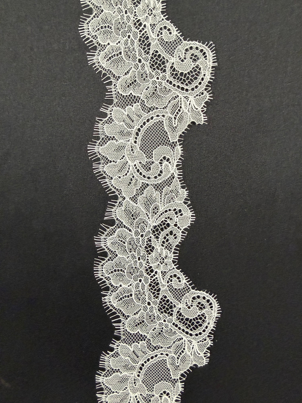 Bordure en dentelle Rachel ivoire - Nebbi