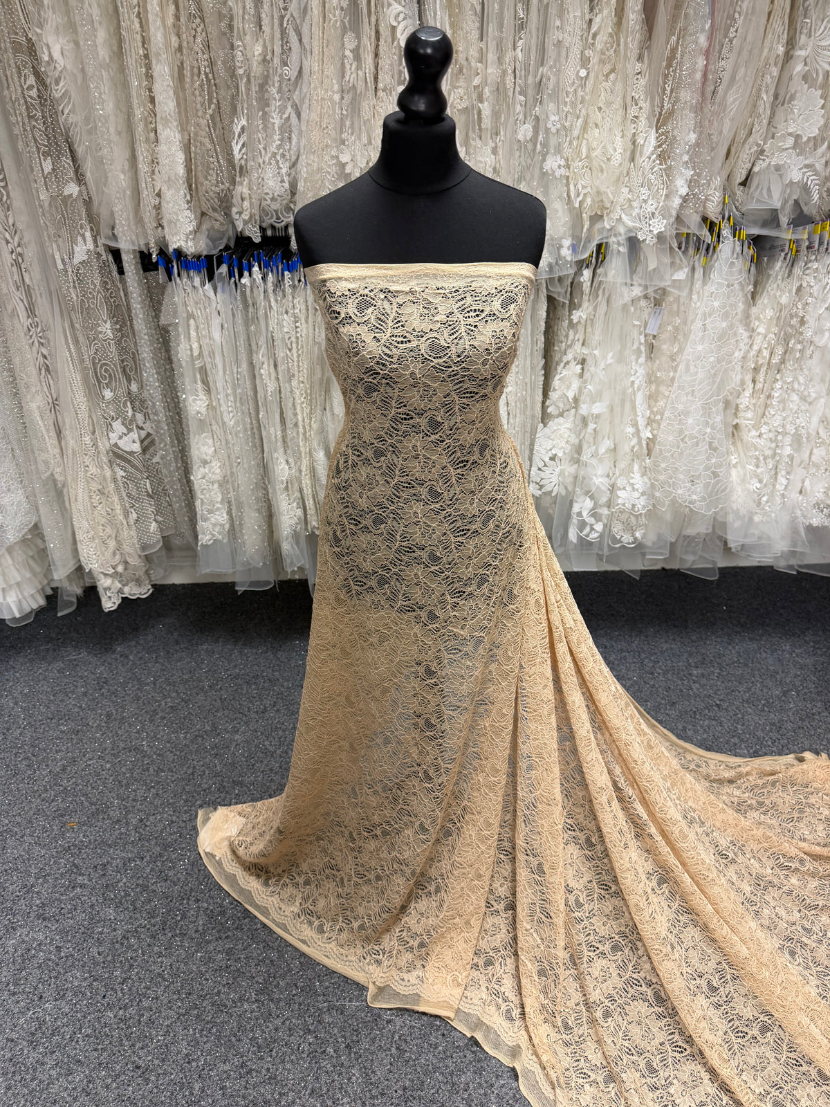 Dentelle cordée champagne - Tocca