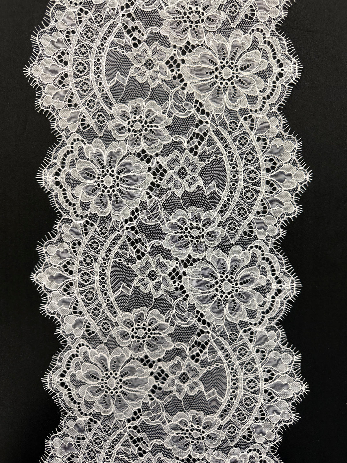 Bordure en dentelle blanche - EG4004