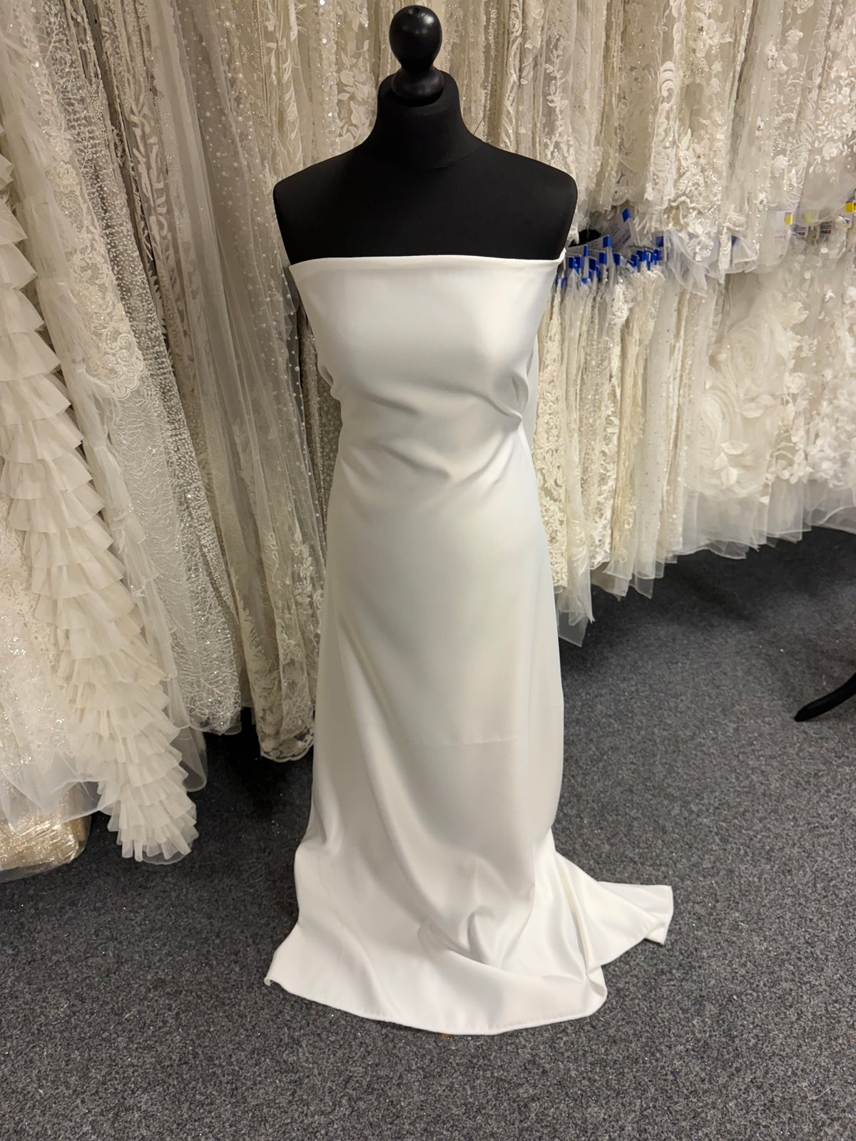 Satin duchesse ivoire pâle - P47