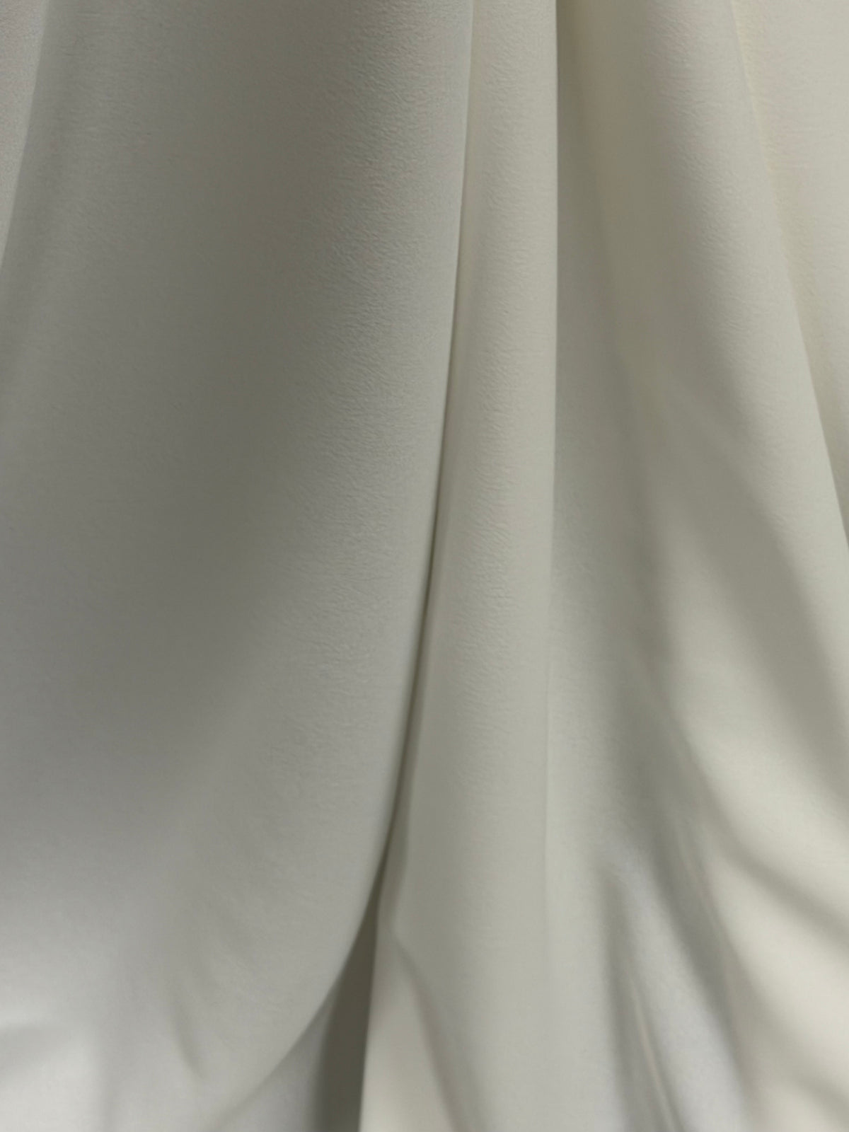 Crêpe polyester ivoire pâle, poids moyen - P59