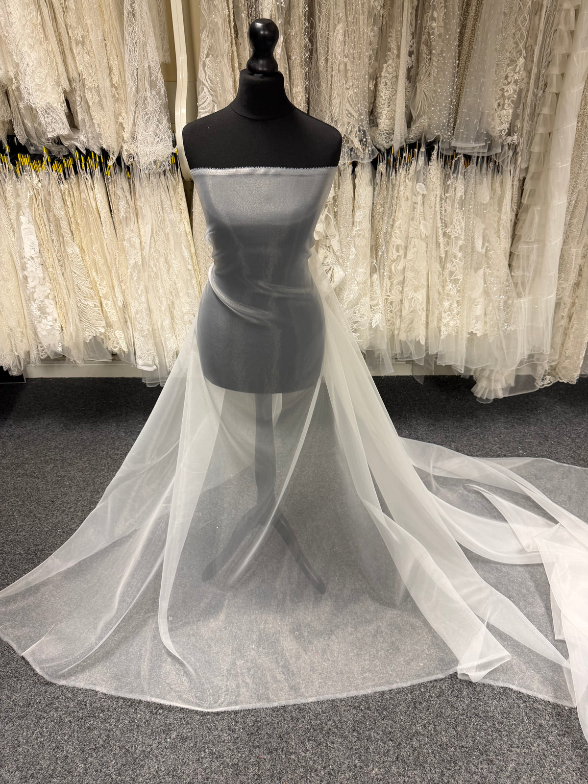 Organza poly ivoire pâle - P150