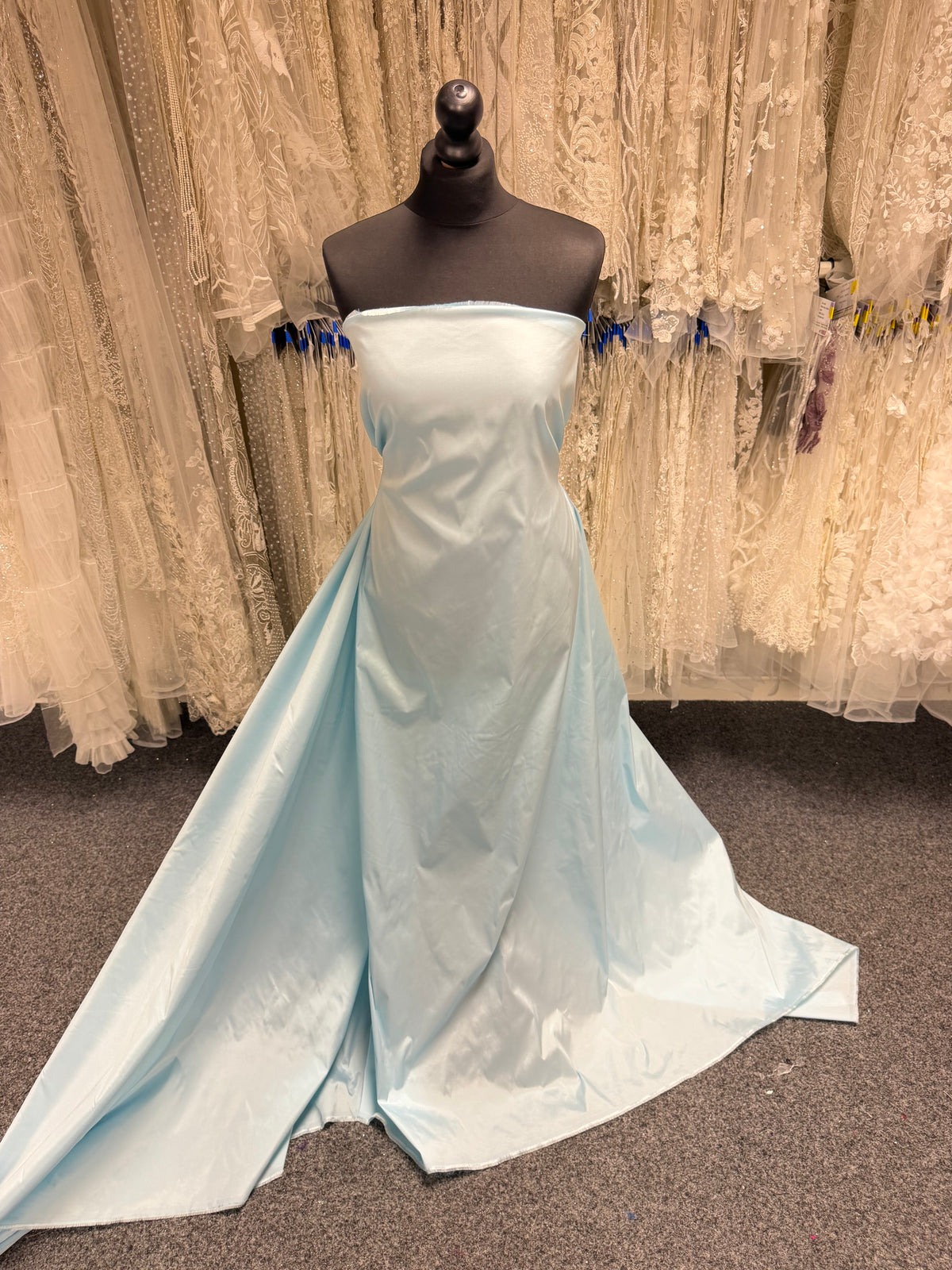Taffetas de polyester bleu glacier - P75