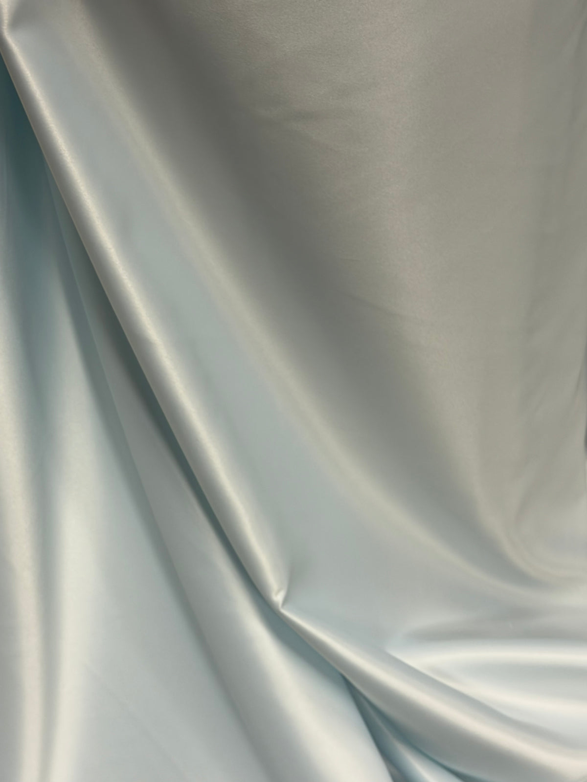 Satin duchesse léger en polyester bleu glacier - P44