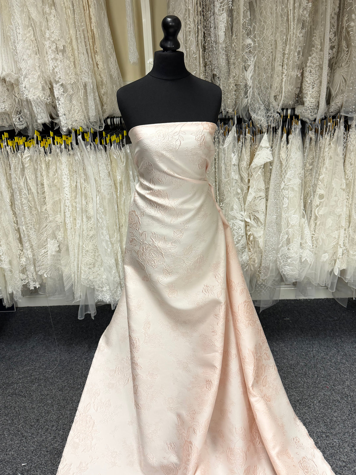 Brocade de soie italienne mélangée pêche pâle - BR1012