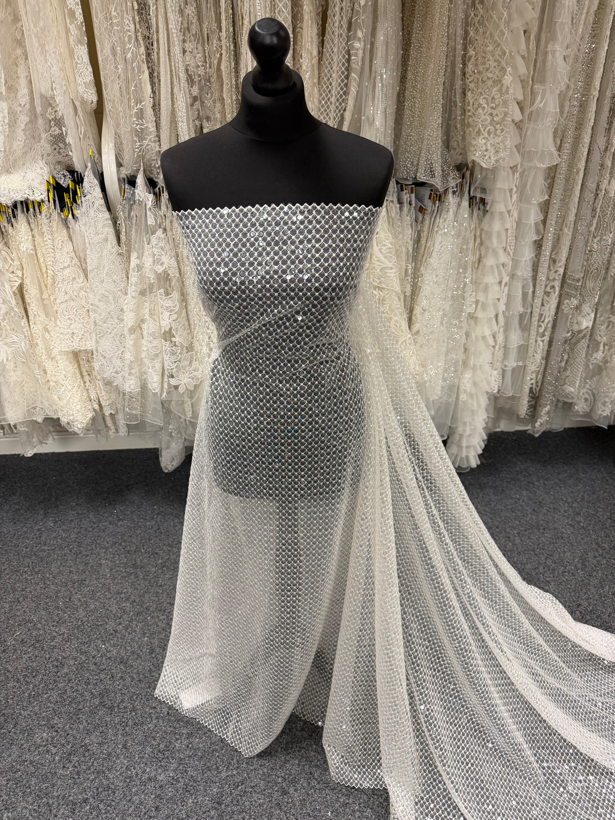 Dentelle à sequins ivoire - EB3032
