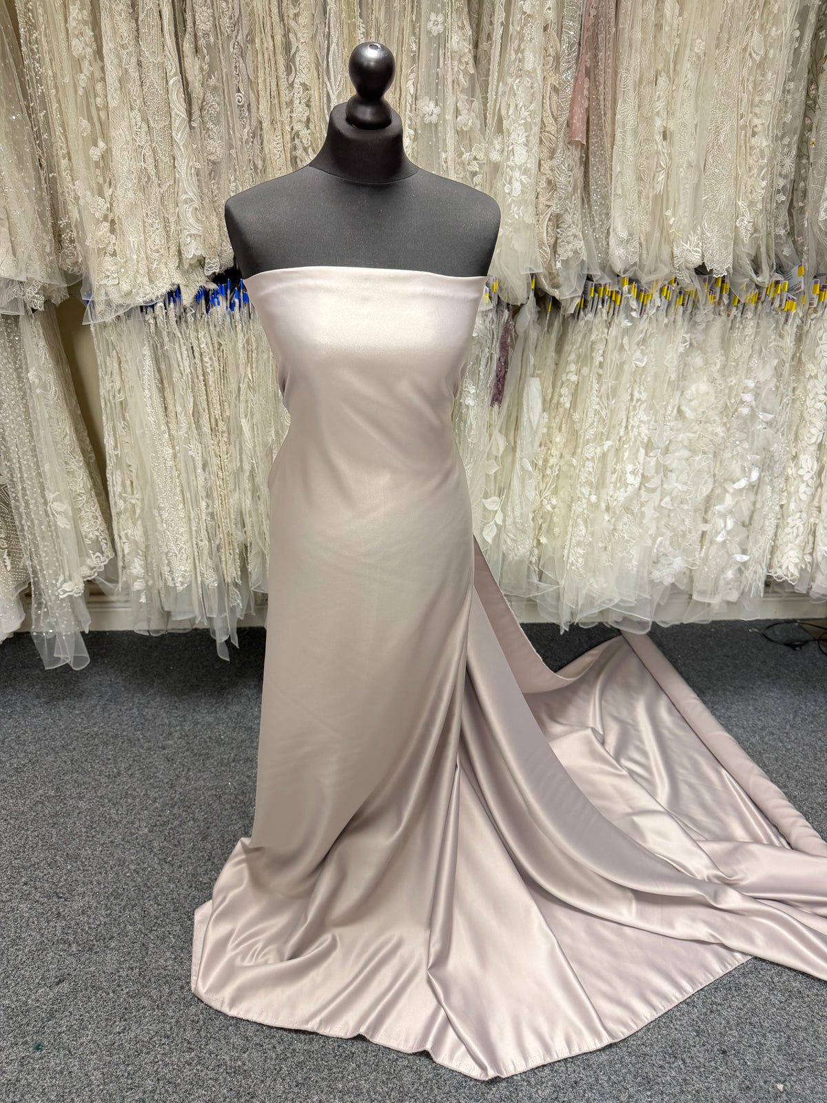 Satin de polyester huître - Majestic
