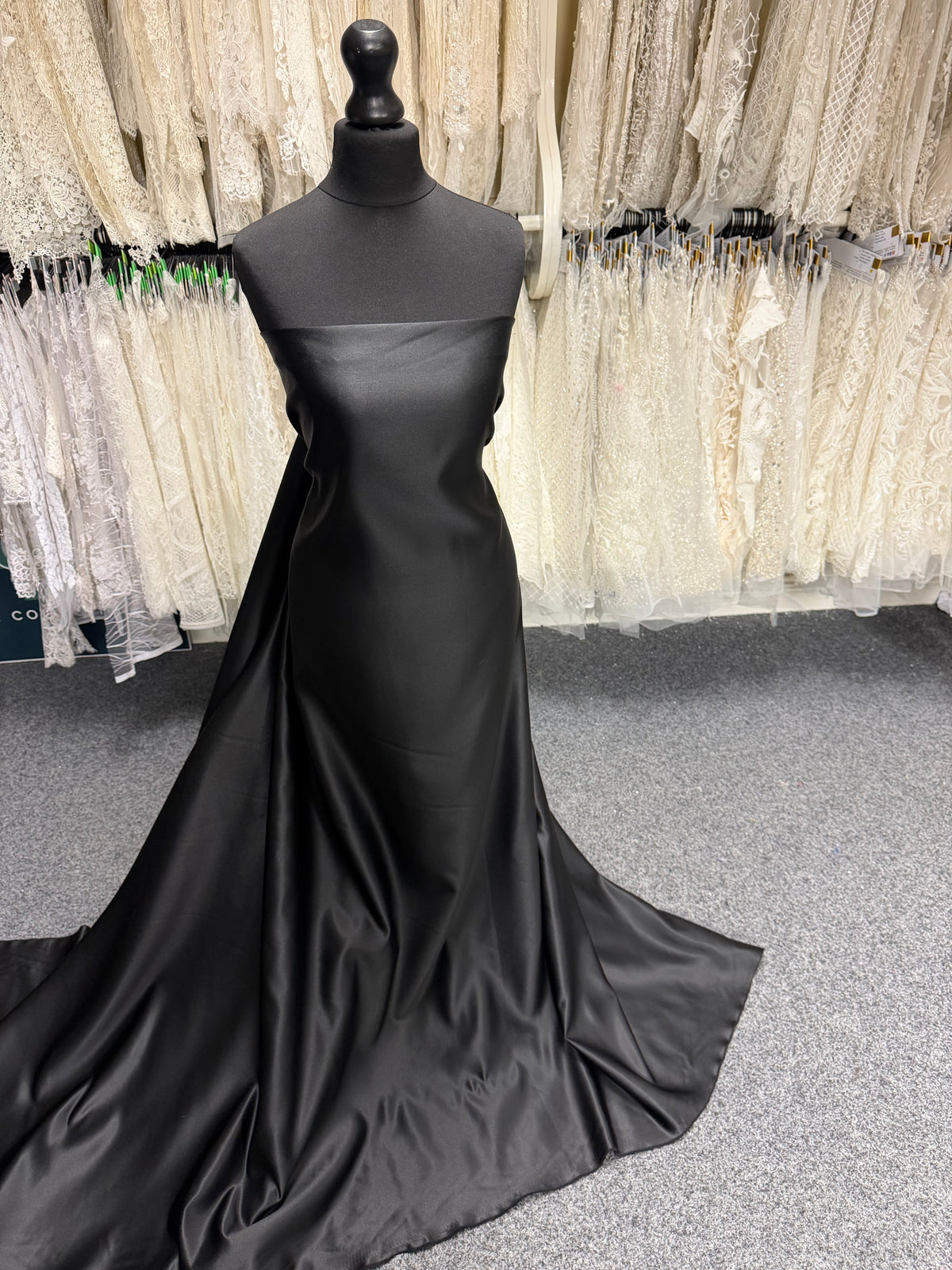 Satin Polyester Noir - Majestic