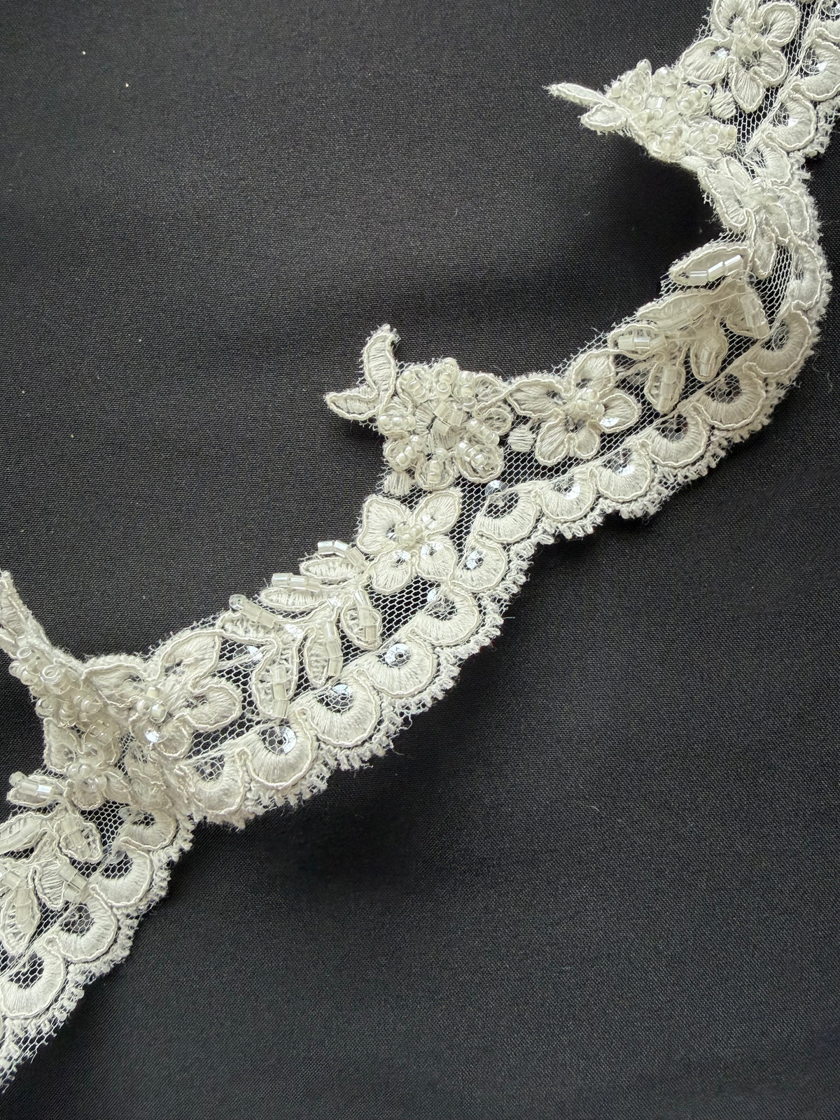 Ivory Beaded Lace Trim -T663