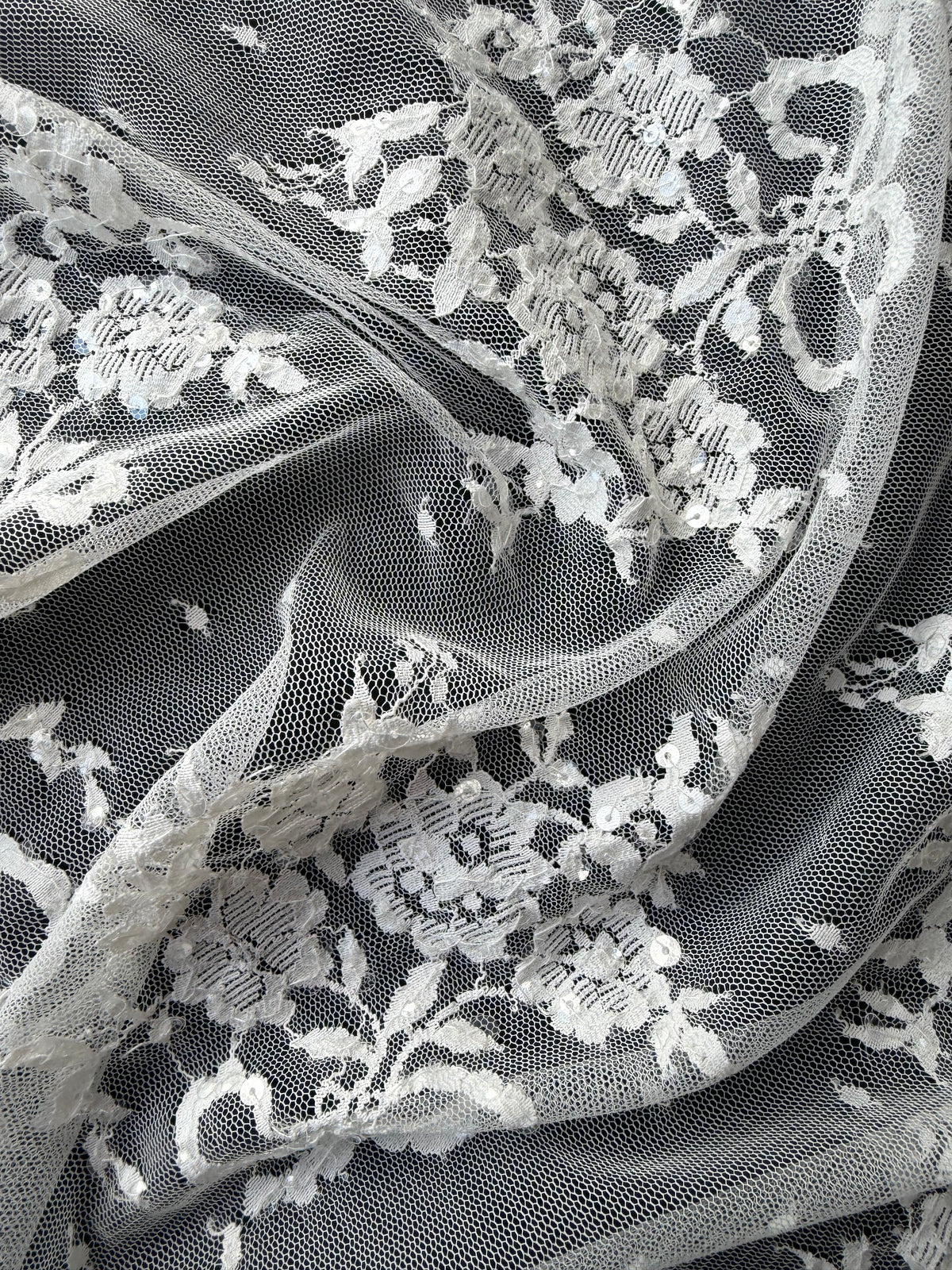 Dentelle à sequins ivoire - P218