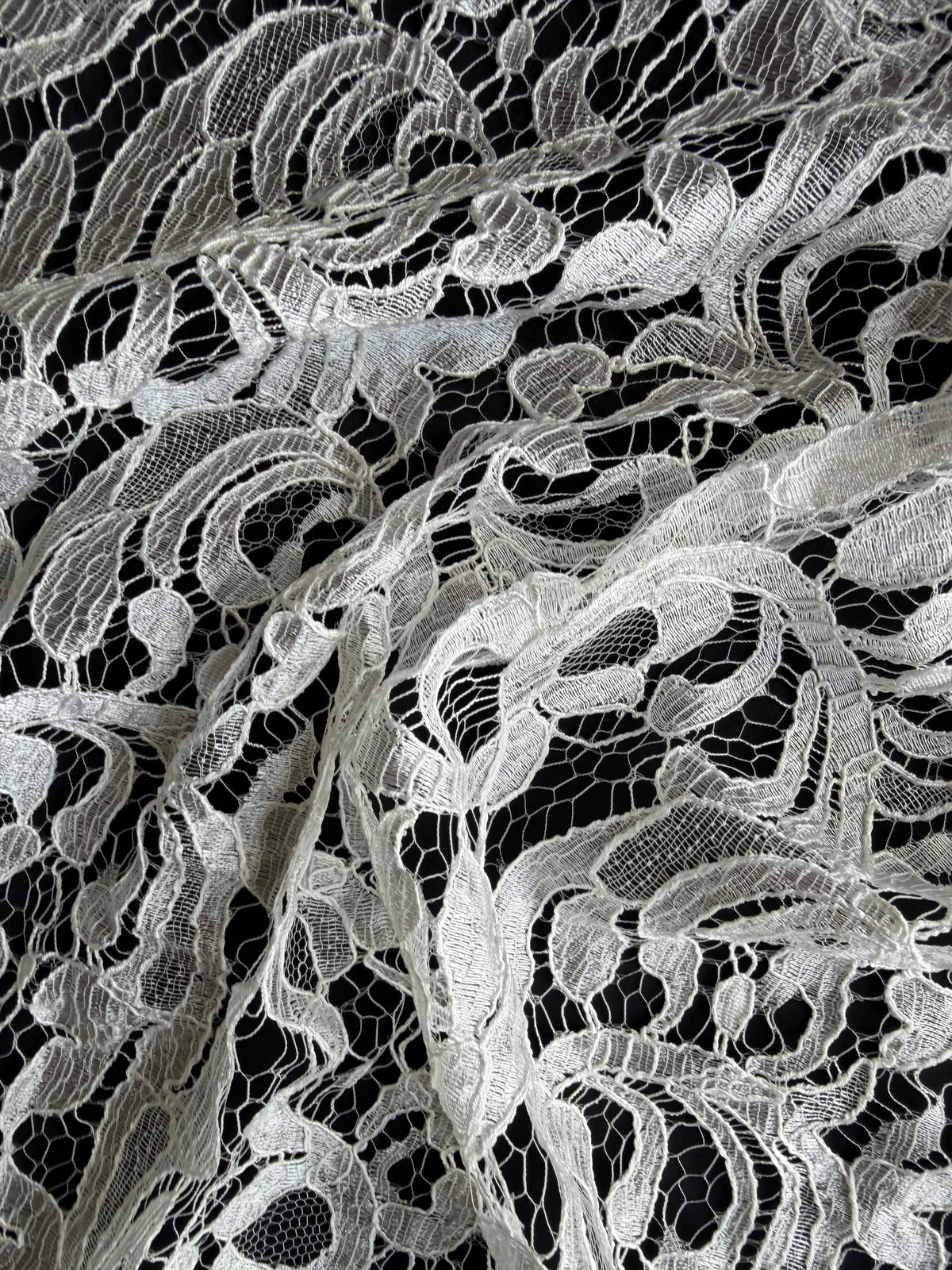 Dentelle italienne ivoire - P883