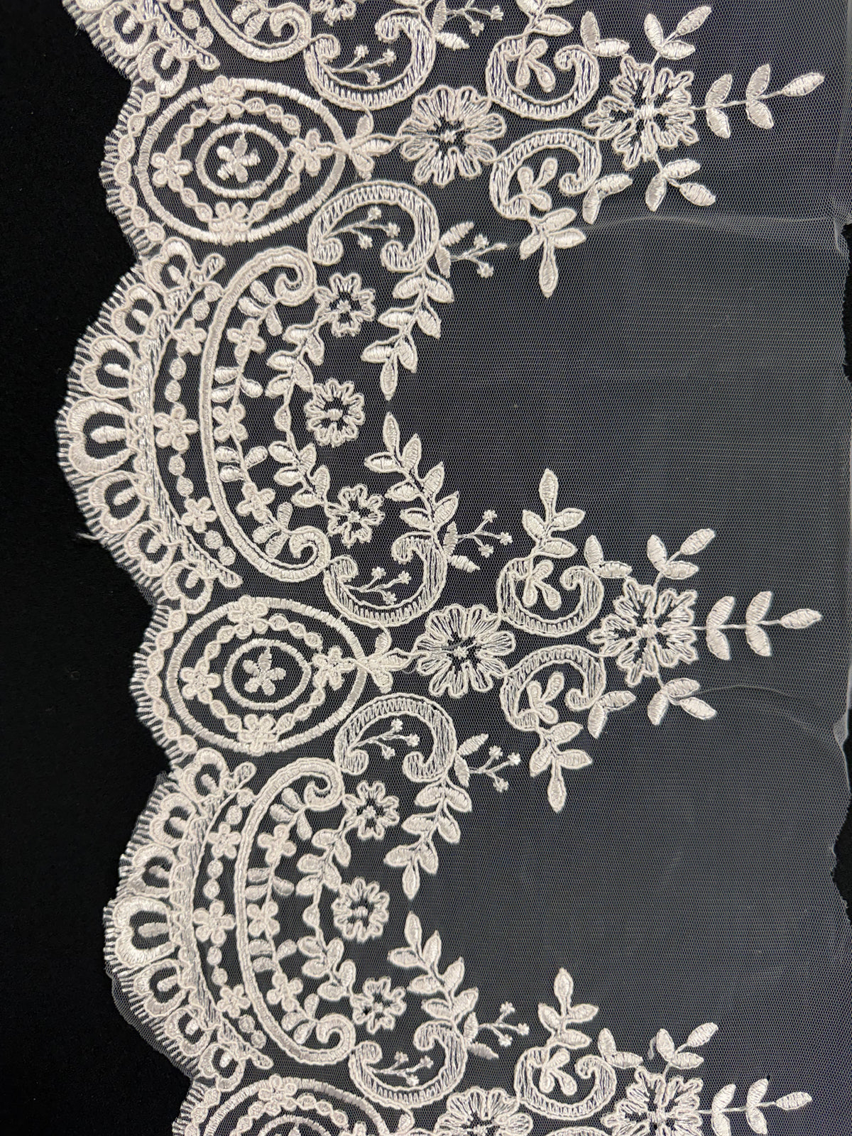 Garniture en dentelle cordée rose coquillage - T623